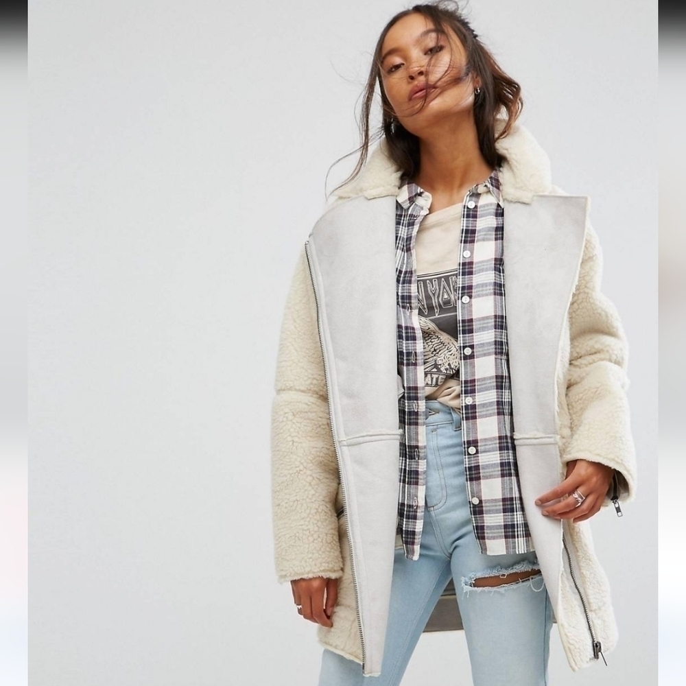 Women's Cream Shearling Jacket - Picture 5 of 14